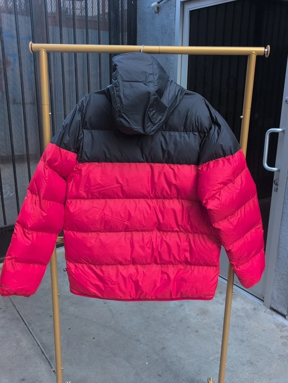 Nike Men's Red & Black Puffer Jacket Size large